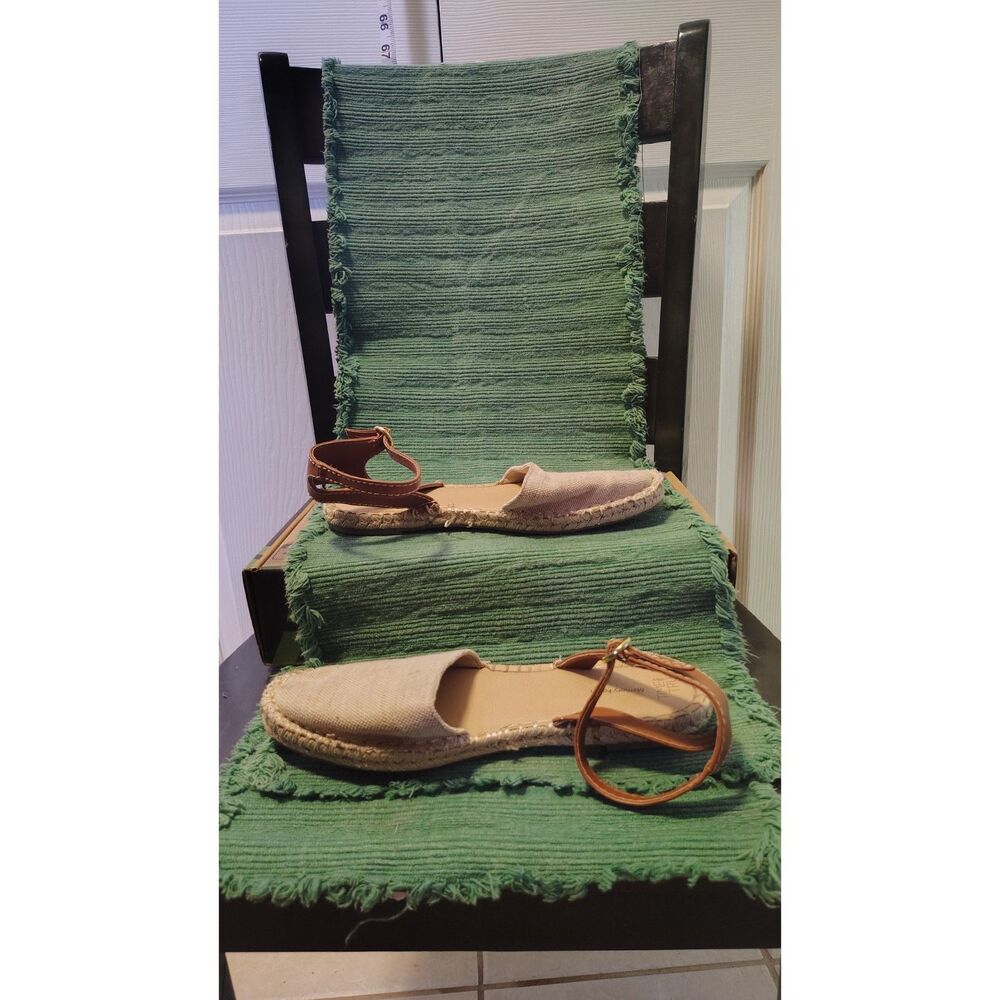 Time and Tru Tan Canvas Closed Toe Ankle Strap Espadrille Flats Women's Size 8